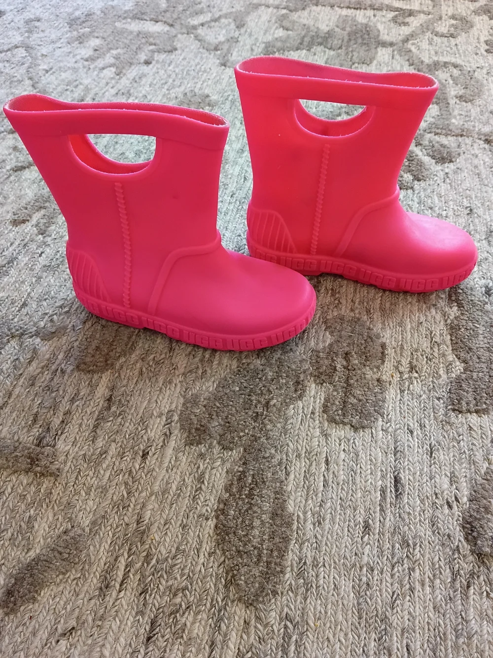 UGG Drizlita Girls Vibrant Hot Pink Waterproof Rain Boots (Neon Pink, Size 11)